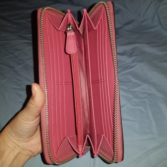 Coach Wallet - Picture 3 of 6